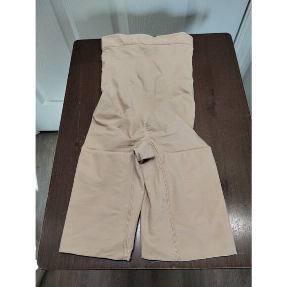 Spanx NEW (READ) Size Small Higher Power Short High-Waisted Seamless Shaper - Picture 2 of 8